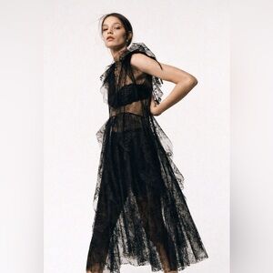 NWT Zara Studio Limited Edition Lace Midi Dress w/ Slip
In Black Size XS